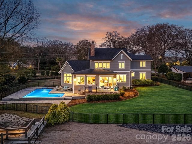 18014 Whispering Oaks Drive, Cornelius, NC 28031