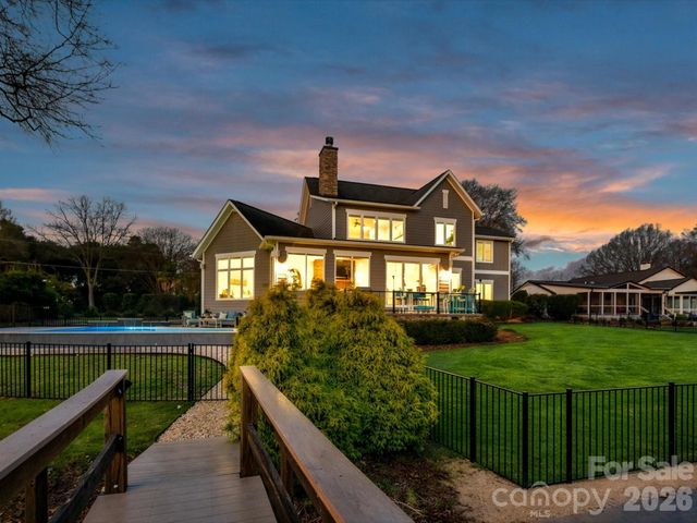 18014 Whispering Oaks Drive, Cornelius, NC 28031