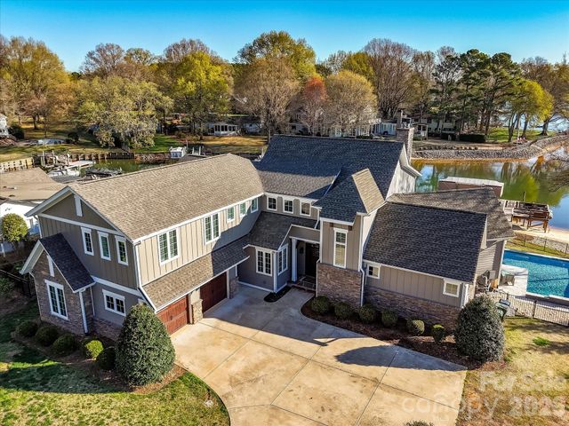 18014 Whispering Oaks Drive, Cornelius, NC 28031