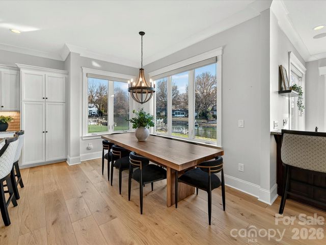 18014 Whispering Oaks Drive, Cornelius, NC 28031