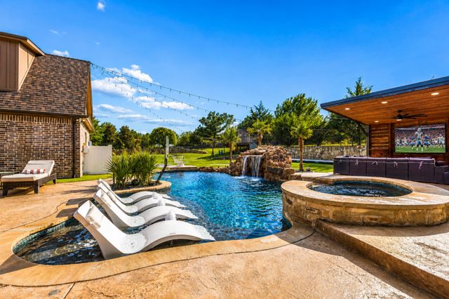 114 Yorkshire Drive, Heath, TX 75032