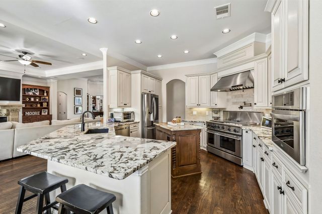 114 Yorkshire Drive, Heath, TX 75032