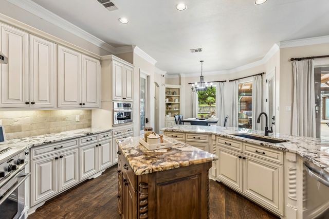 114 Yorkshire Drive, Heath, TX 75032