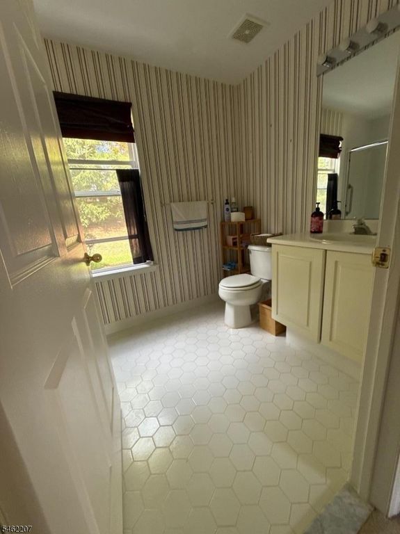 6 Eagles Nest Ln, Hardyston Twp., NJ 07419 — photo 5