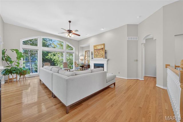 2721 Fairway Oaks Drive, Lake St Louis, MO 63367