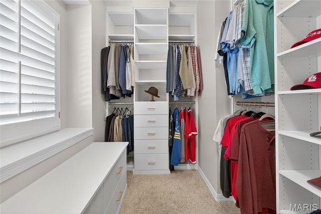 2721 Fairway Oaks Drive, Lake St Louis, MO 63367