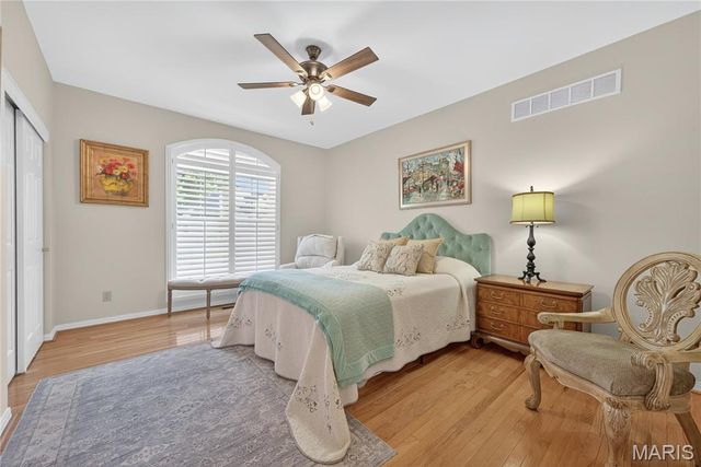 2721 Fairway Oaks Drive, Lake St Louis, MO 63367