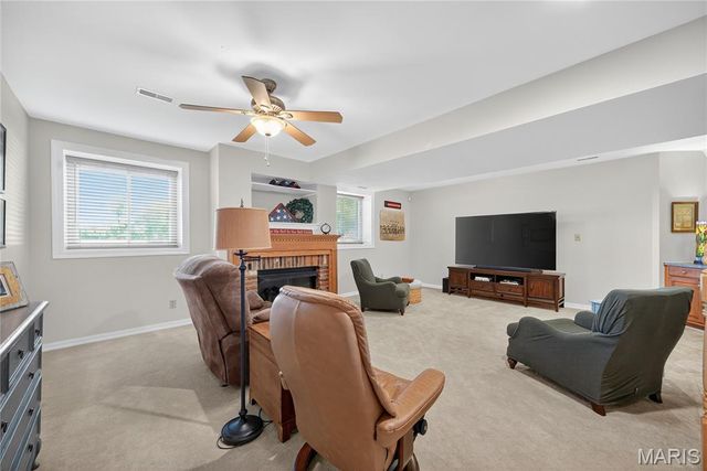 2721 Fairway Oaks Drive, Lake St Louis, MO 63367