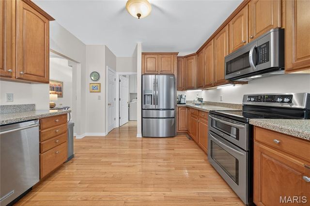 2721 Fairway Oaks Drive, Lake St Louis, MO 63367