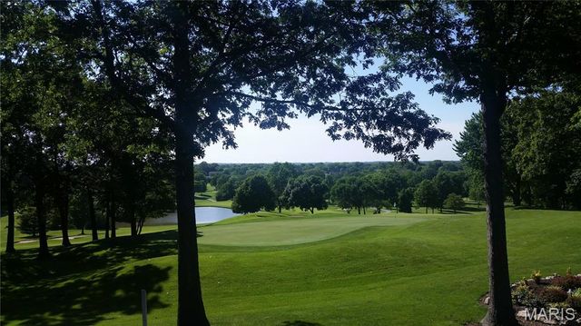 2721 Fairway Oaks Drive, Lake St Louis, MO 63367