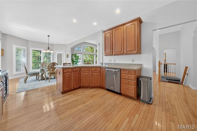 2721 Fairway Oaks Drive, Lake St Louis, MO 63367