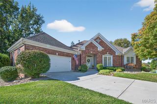 2721 Fairway Oaks Drive, Lake St Louis, MO 63367