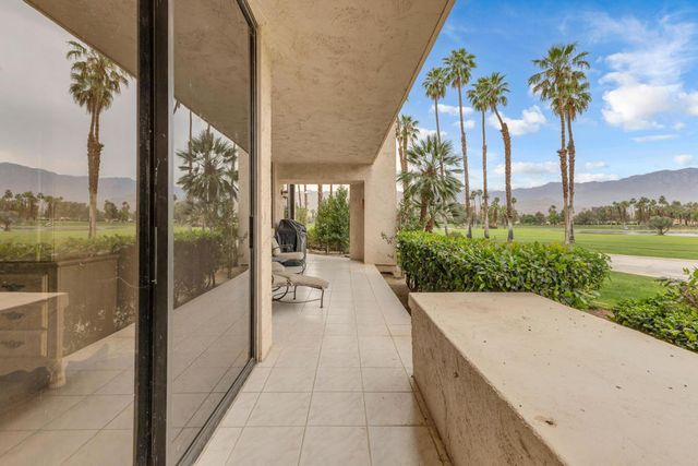 910 Island Drive 112, Rancho Mirage, CA 92270