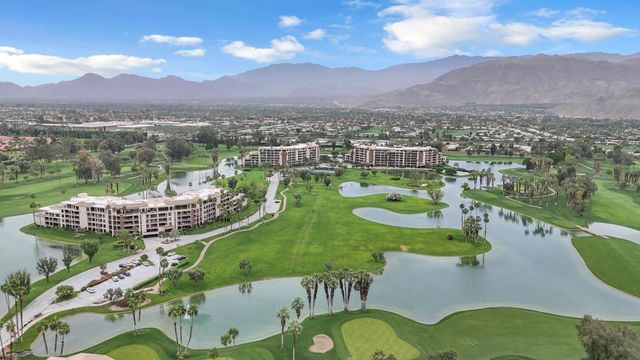 910 Island Drive 112, Rancho Mirage, CA 92270