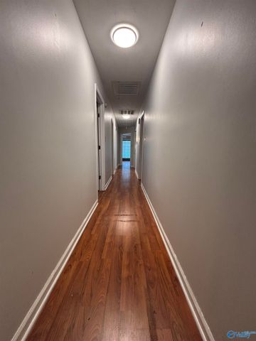 513 Springview Street SW, Decatur, AL 35601