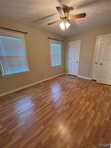 513 Springview Street SW, Decatur, AL 35601