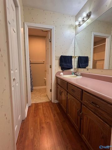 513 Springview Street SW, Decatur, AL 35601