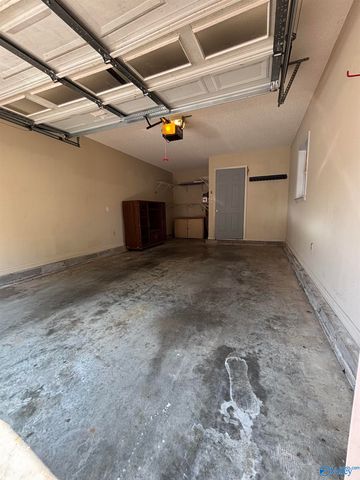 513 Springview Street SW, Decatur, AL 35601