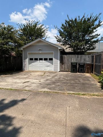 513 Springview Street SW, Decatur, AL 35601