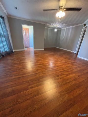 513 Springview Street SW, Decatur, AL 35601