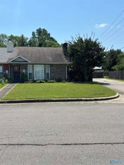 513 Springview Street SW, Decatur, AL 35601