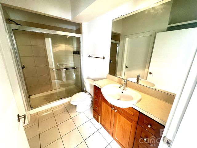 525 E 6th Street 308, Charlotte, NC 28202