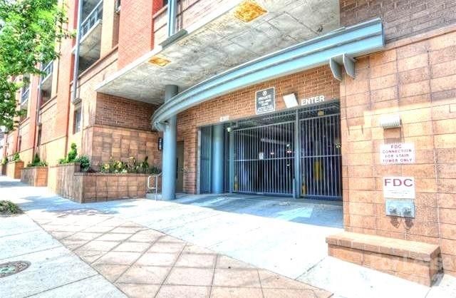 525 E 6th Street 308, Charlotte, NC 28202