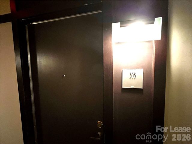 525 E 6th Street 308, Charlotte, NC 28202