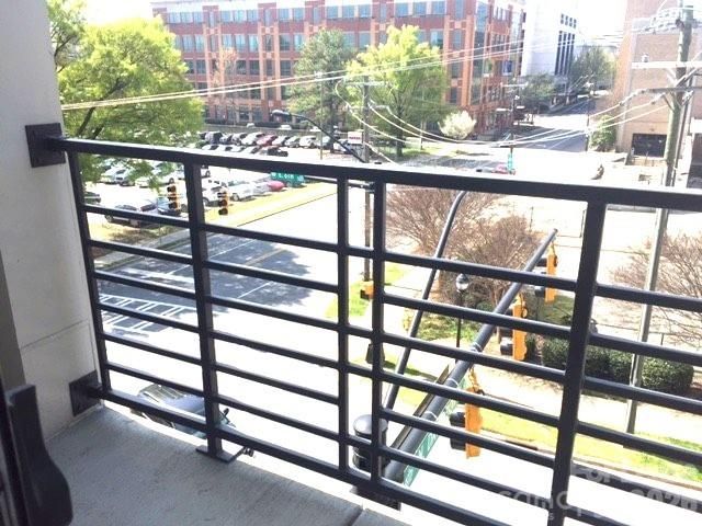 525 E 6th Street 308, Charlotte, NC 28202