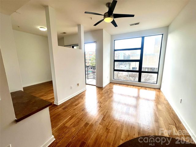 525 E 6th Street 308, Charlotte, NC 28202