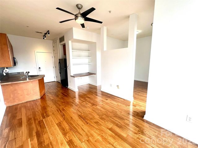 525 E 6th Street 308, Charlotte, NC 28202