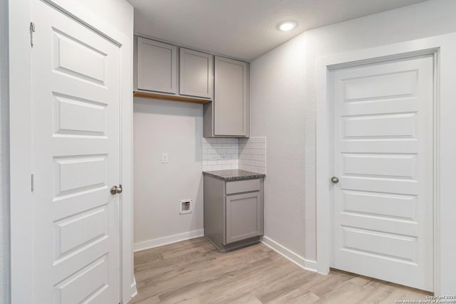 5915 Willow Point Blvd, San Antonio, TX 78219