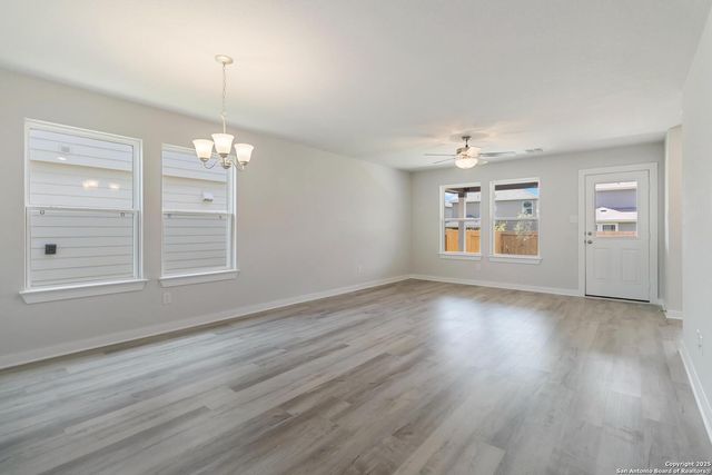 5915 Willow Point Blvd, San Antonio, TX 78219