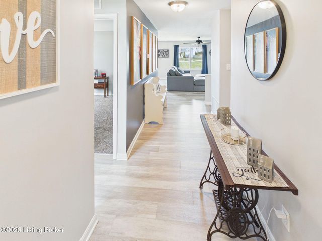 157 Broken Branch Ct, Mt Washington, KY 40047