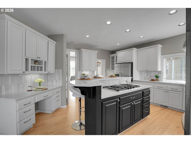 13721 Sw TRACY Pl, Tigard, OR 97223