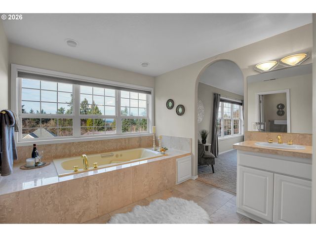 13721 Sw TRACY Pl, Tigard, OR 97223