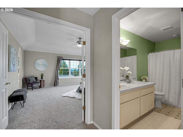 13721 Sw TRACY Pl, Tigard, OR 97223