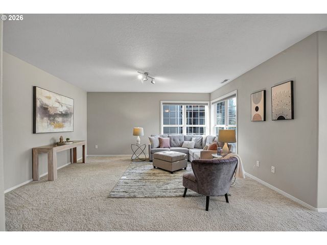 13721 Sw TRACY Pl, Tigard, OR 97223