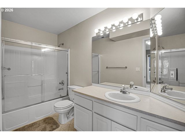 13721 Sw TRACY Pl, Tigard, OR 97223