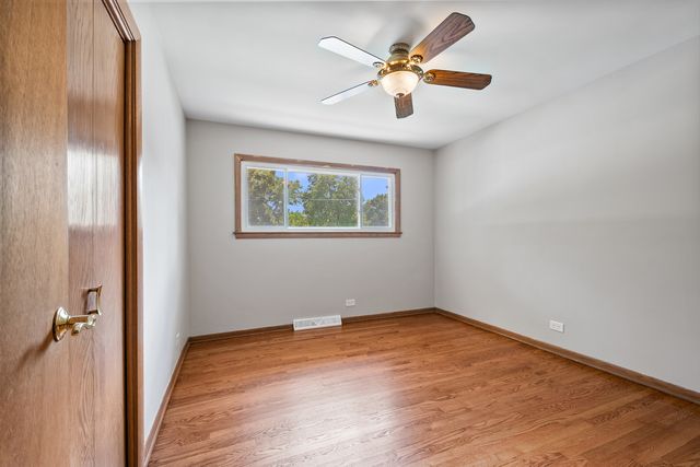 600 FLORENCE Drive, Park Ridge, IL 60068