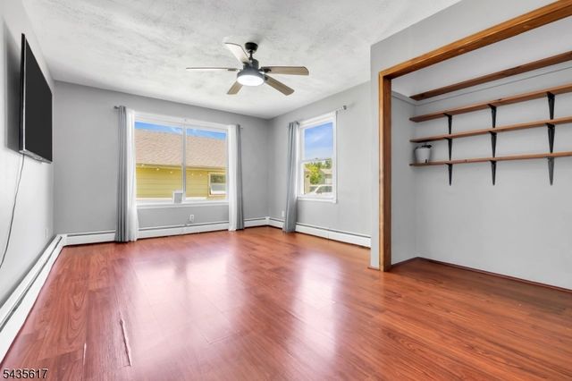 224 Alpha St, Alpha Boro, NJ 08865