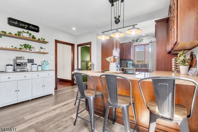 224 Alpha St, Alpha Boro, NJ 08865