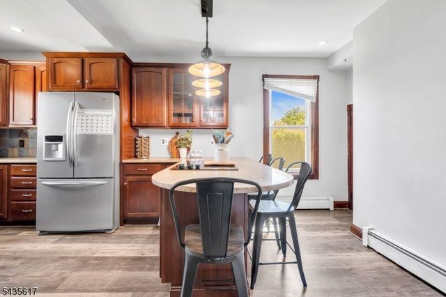 224 Alpha St, Alpha Boro, NJ 08865