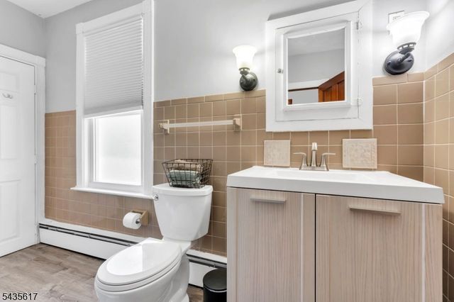 224 Alpha St, Alpha Boro, NJ 08865