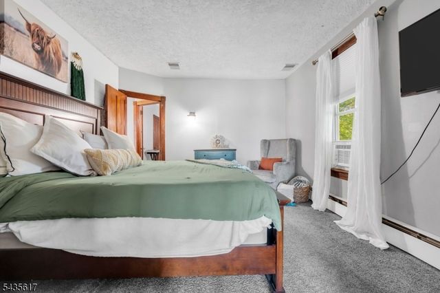 224 Alpha St, Alpha Boro, NJ 08865