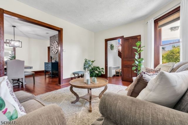 224 Alpha St, Alpha Boro, NJ 08865