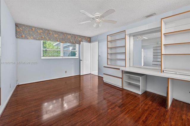 969 NW 8th St, Boca Raton, FL 33486