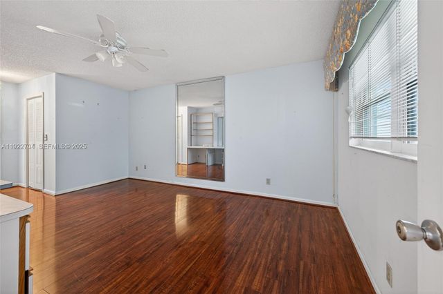 969 NW 8th St, Boca Raton, FL 33486