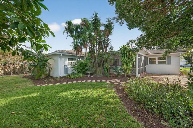 969 NW 8th St, Boca Raton, FL 33486