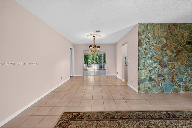 969 NW 8th St, Boca Raton, FL 33486